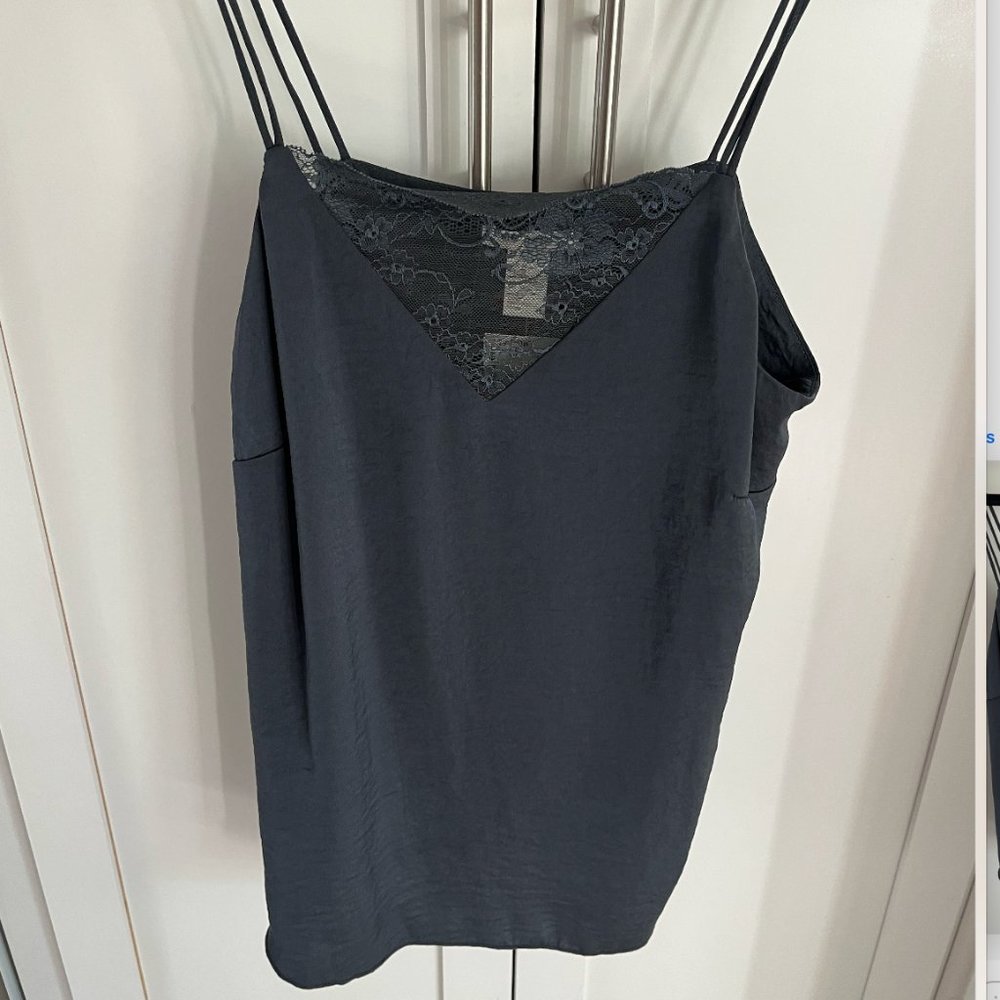 *NWT* Pretty Lace Camisole Top Blouse